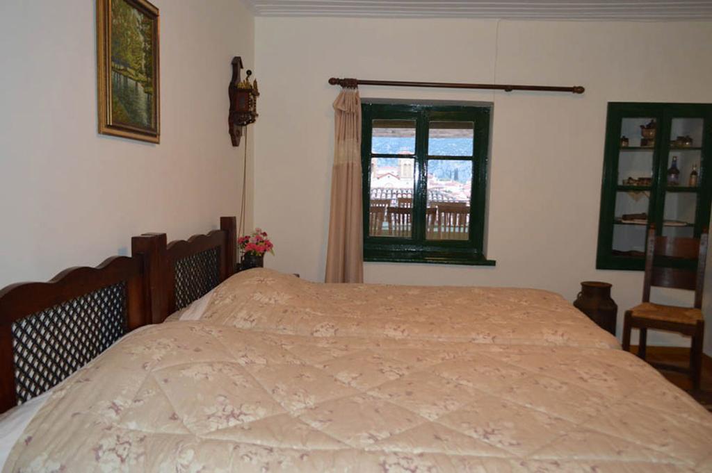 Alexandros Pension Delphi Room photo